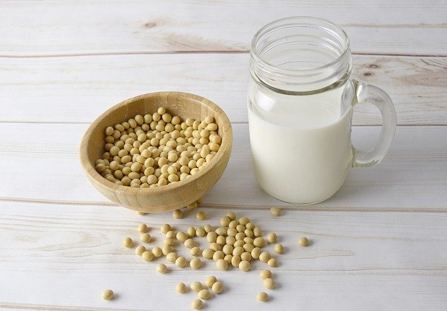 ﻿Latte di soia: calorie, proprietà benefiche e controindicazioni