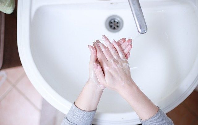 Lavoro nel post covid: l’importanza del disinfettante per le mani