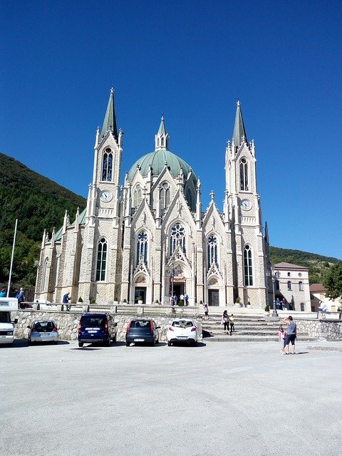 Castelpetroso: dove si trova e cosa c’è da vedere