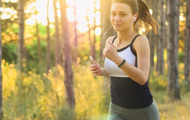 Allenamento cardio: quali sono i vantaggi? Esercizi e consigli