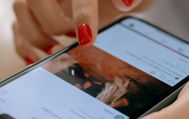 Tecnica di marketing per attrarre utenti del web: pro e contro del clickbaiting nei contenuti digitali