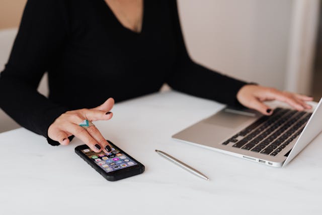 Internet e informazione: l’evoluzione della comunicazione nell’era digitale Internet e informazione: l’evoluzione della comunicazione nell’era digitale